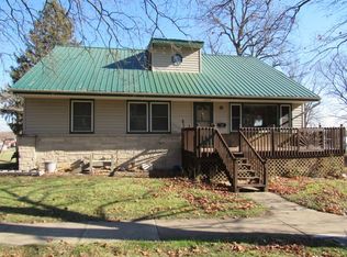 234 N Chestnut St, Monticello, IA 52310