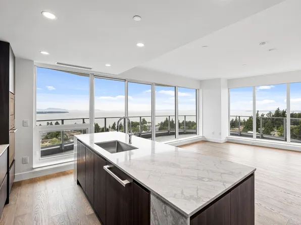 1475 Foster St #1005, White Rock, BC V4B 5L8