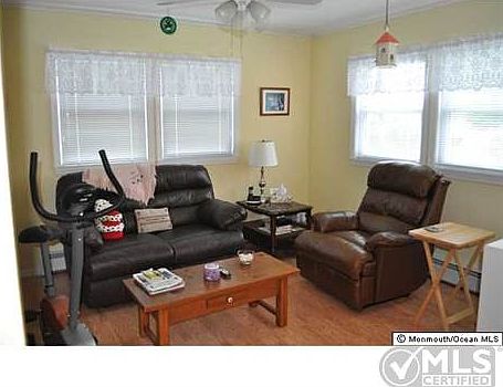 4th image of 16 Norfolk Dr