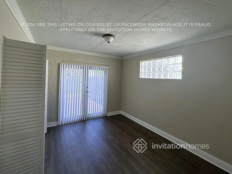 8301 NW 194th Ter — Photo 15