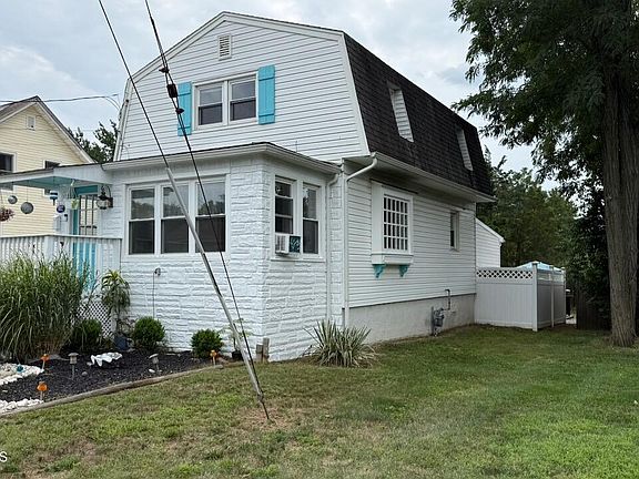 4th image of 102 Victoria Place