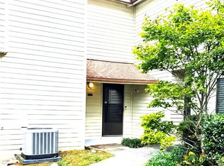 1014 Country Ct, Lawrenceville, GA 30044