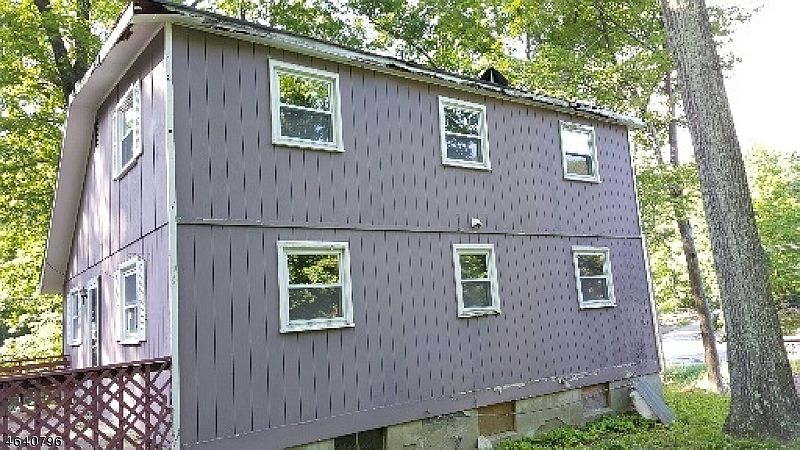 2nd image of 16 Appleseed Rd