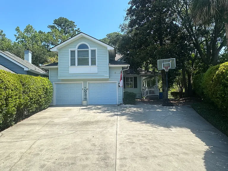 9 Royal Pointe Dr — Photo 3