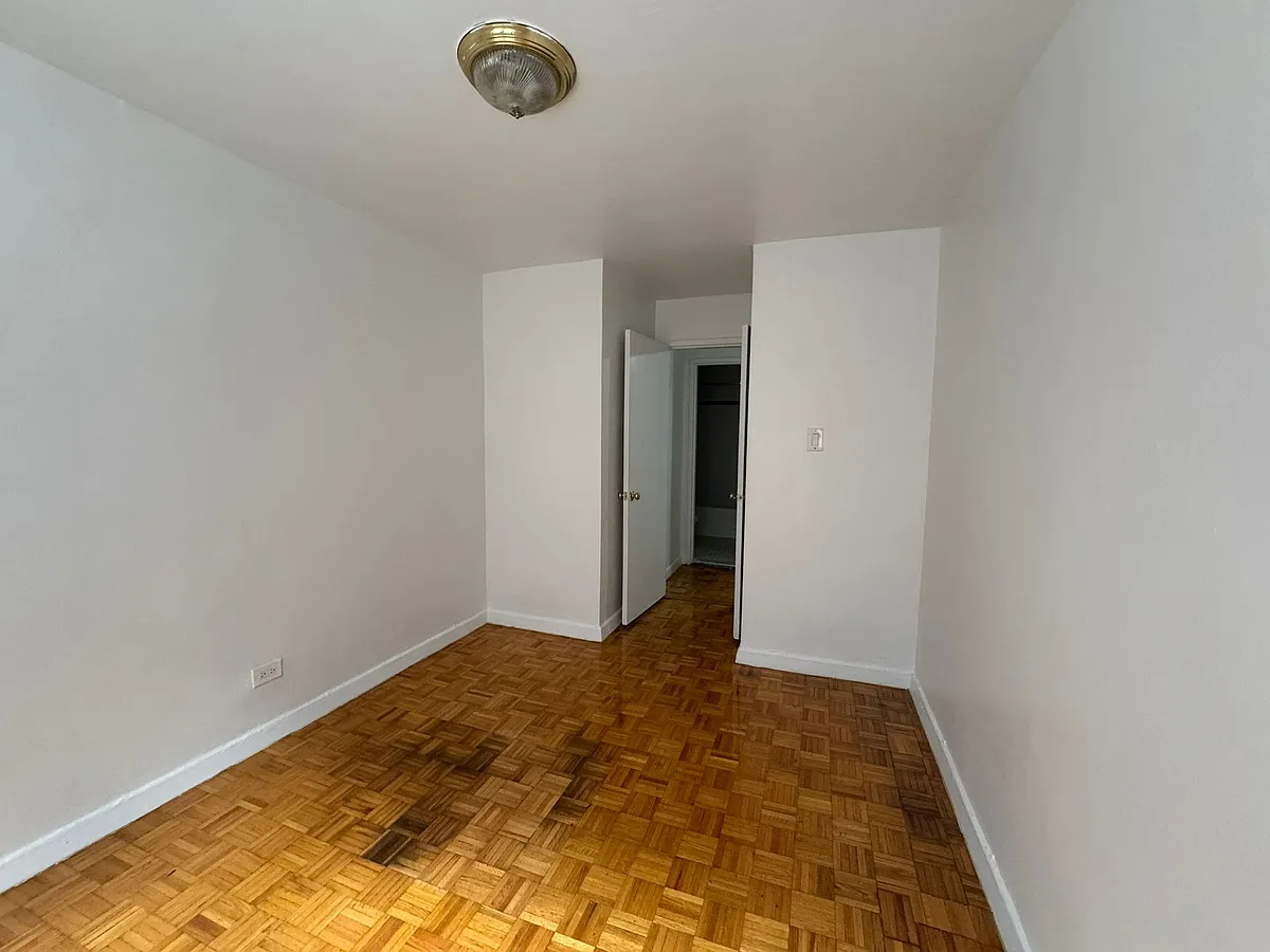 Building Photo - 3539 Decatur Ave #201