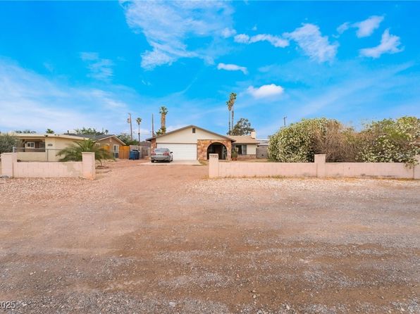 1733 N Michael Way, Las Vegas, NV 89108