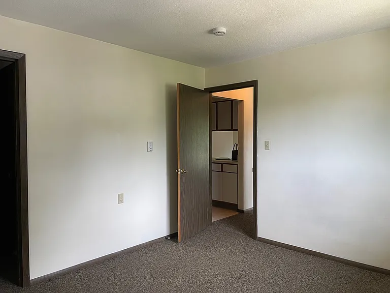 314 W Broadway St #5 — Photo 10
