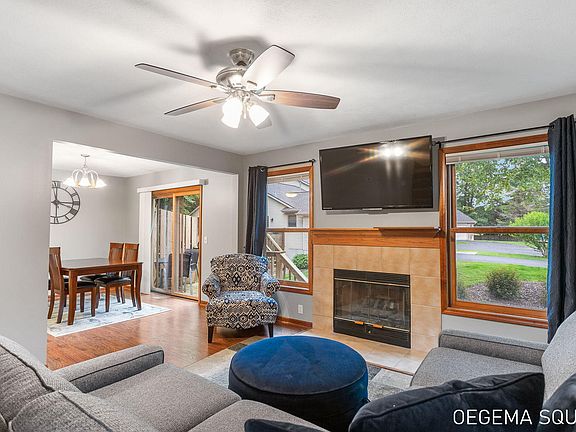 3rd image of 112 Sandy Point Dr #15