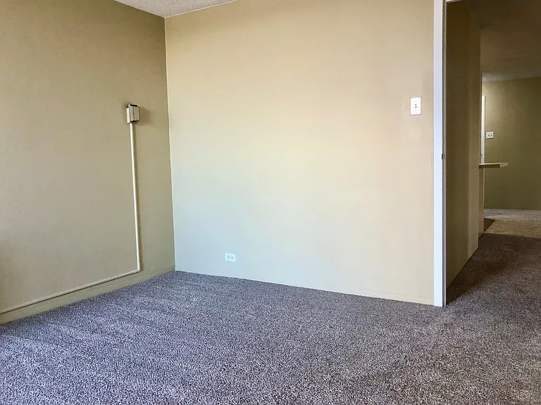 Small bedroom back to hallway