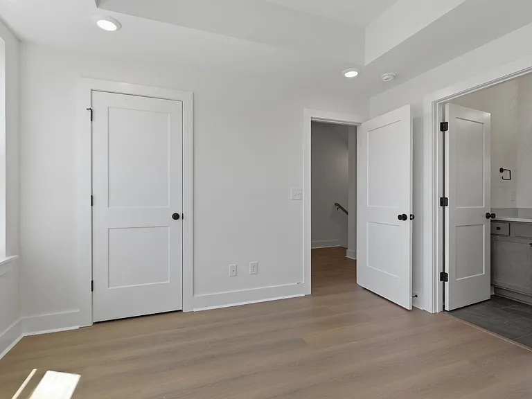 3965 Clifton Ave — Photo 21