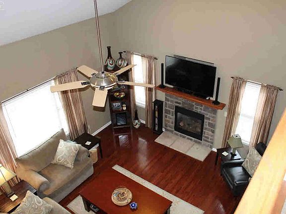3rd image of 8310 Stagghorn Dr