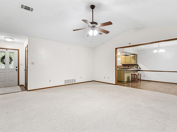4th image of 3005 S 99th St