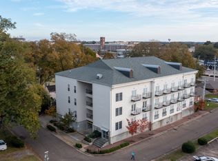 94 Lummus Dr #402, Starkville, MS 39759