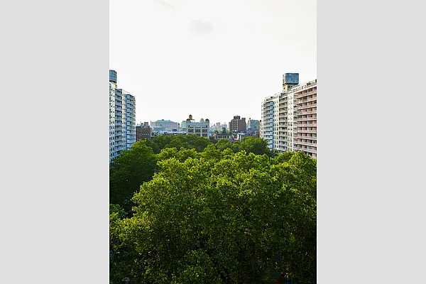 Sold by Stribling | media 5