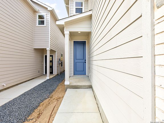 3rd image of 14839 Vance Jackson Rd #603