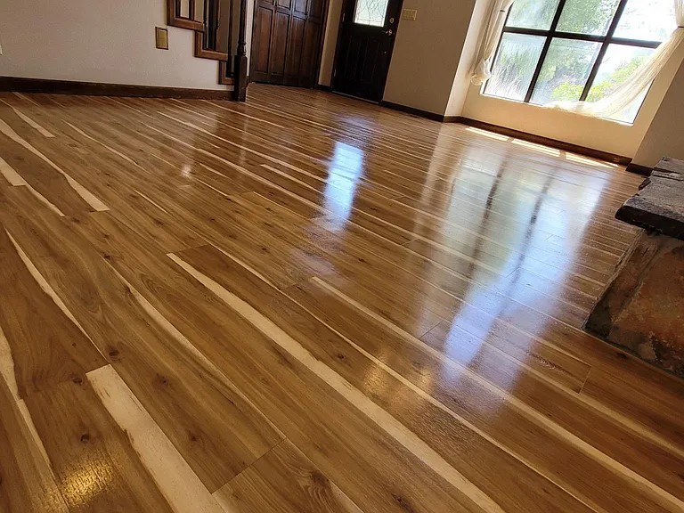 580 W Maple St — Photo 28