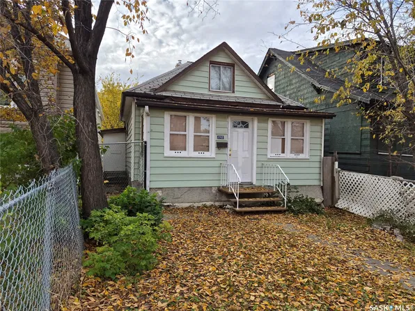1712 Toronto Street, Regina, SK S4P 1M4