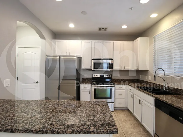 4769 E Thunderheart Trl #102 — Photo 4