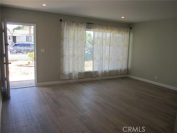 2nd image of 4647 Stewart Ave