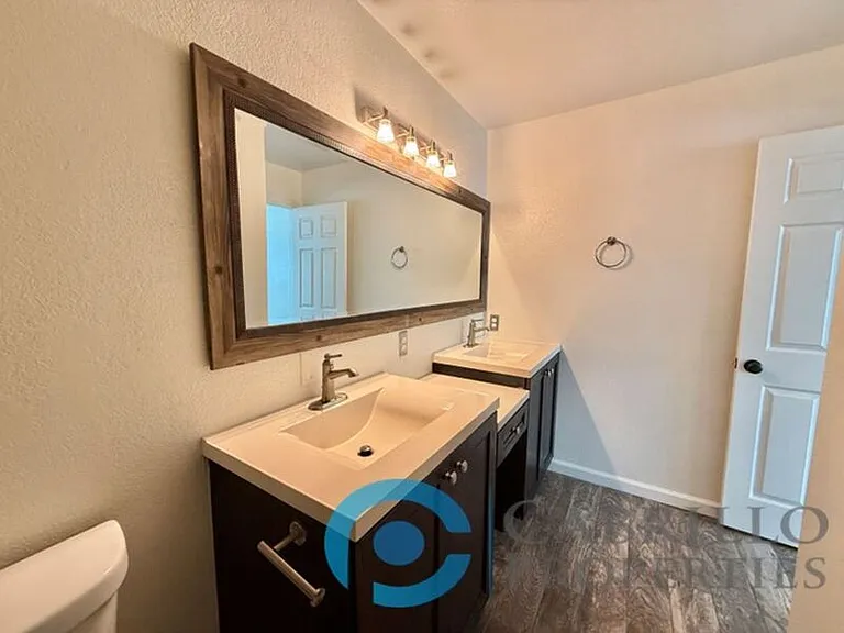 2828 Famosa Blvd #102 — Photo 19