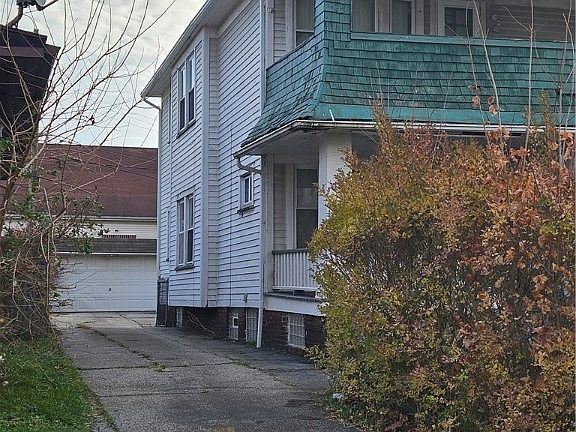 2nd image of 3369 E 118th St