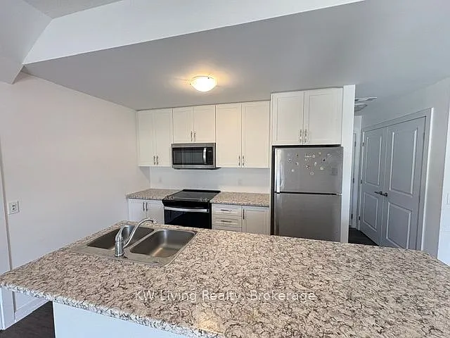 217 Burke St — Photo 6