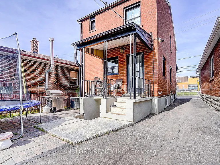 56 Bicknell Ave #LOWER — Photo 4