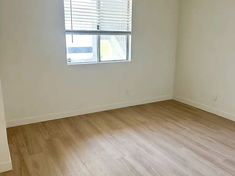 20342 Rue Crevier #613 — Photo 15