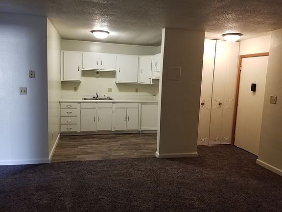 2nd image of 118 E Phillip Ave #12