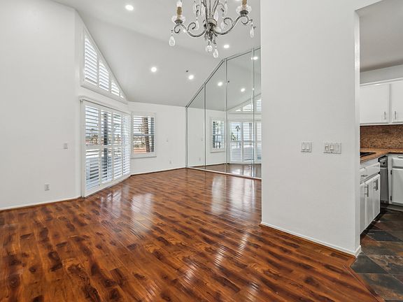4th image of 1200 Pacific Coast Hwy APT 423