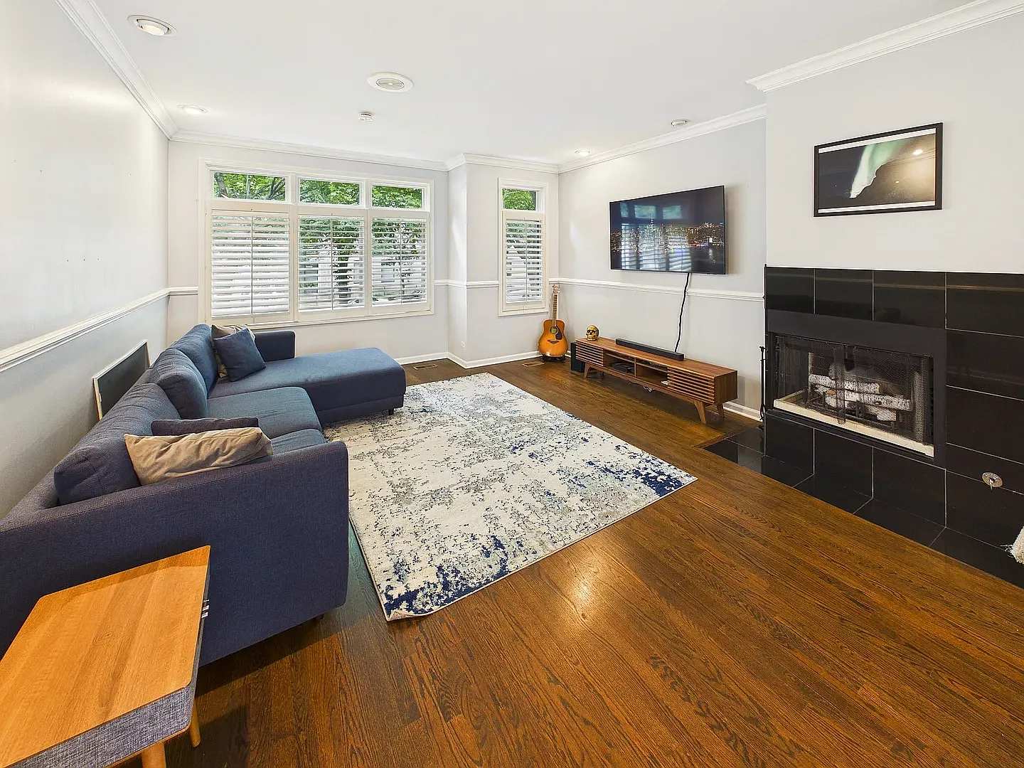 2 bed, 2.5 bath, 2028 sqft, $3,850 — Photo 4