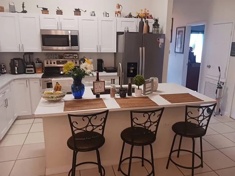2409 Ming Ct — Photo 2