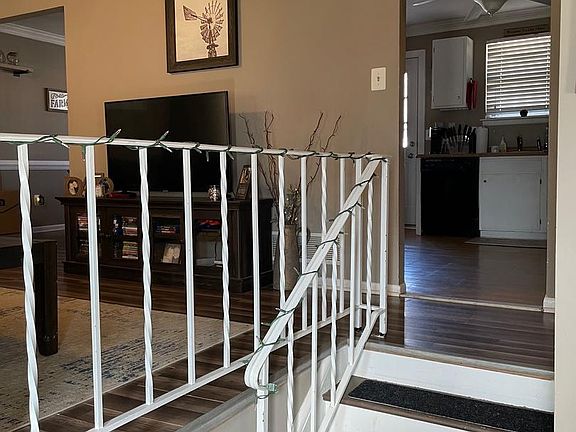 5th image of 3 Newland Ct