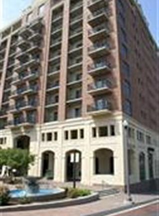 2nd image of 215 W College Ave #Penthouse 1001-1001