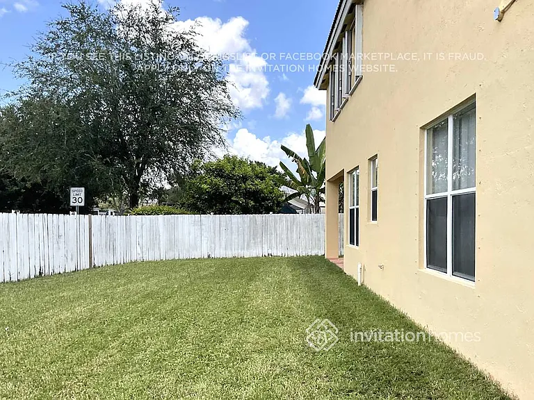 14284 SW 159th Pl — Photo 18