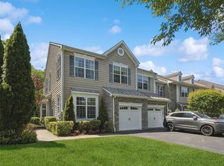 870 Huntington Dr, Fishkill, NY 12524