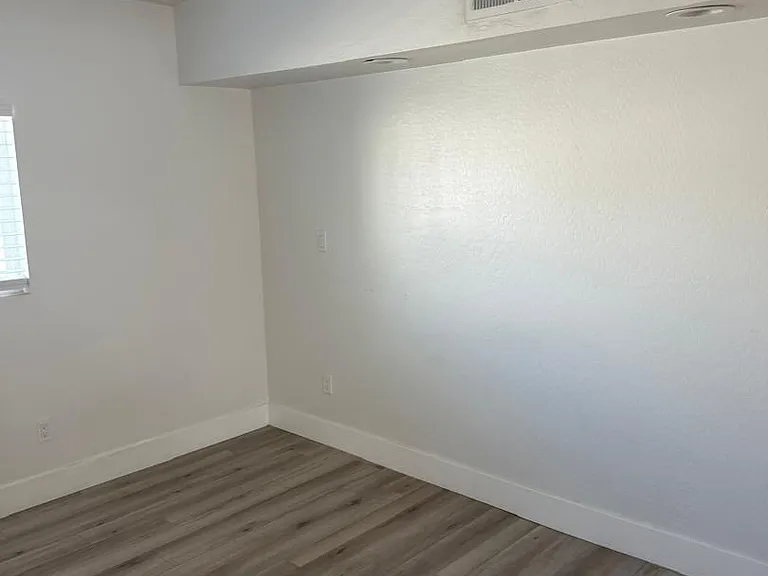 2301 N 27th St #3 — Photo 9