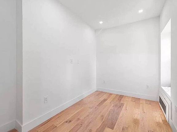 4th image of 34 8th Ave #Penthouse B
