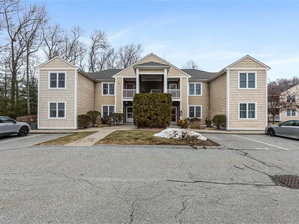 70 Turner St #D2, Warwick, RI 02886