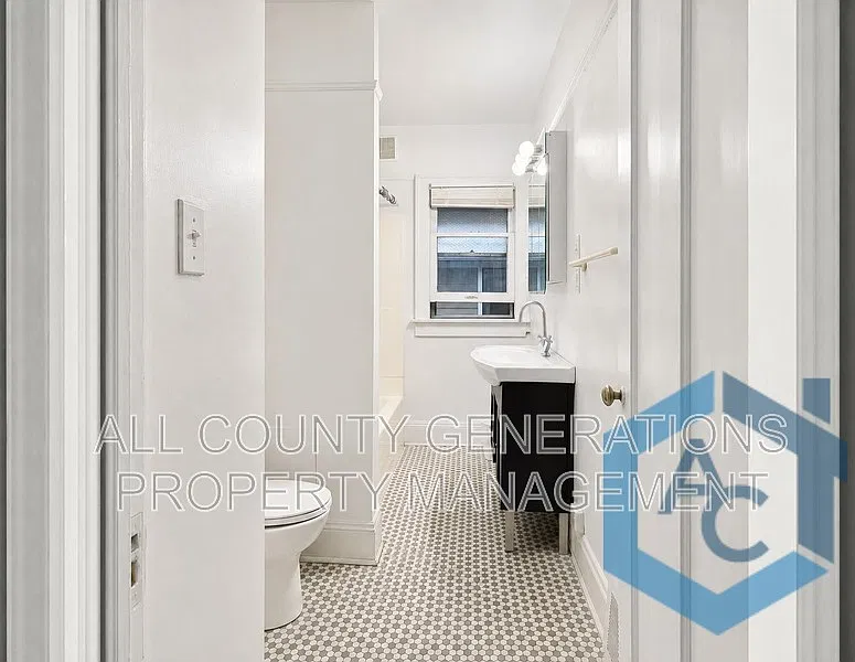 1682 Eddington Rd — Photo 3
