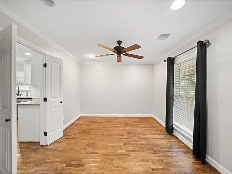 1810 Droxford Dr — Photo 12