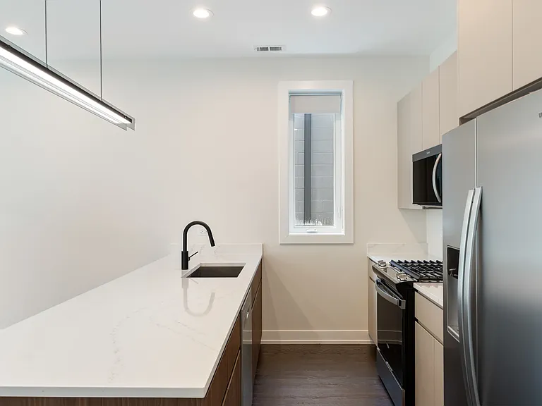406 E 50th Pl #3 — Photo 4