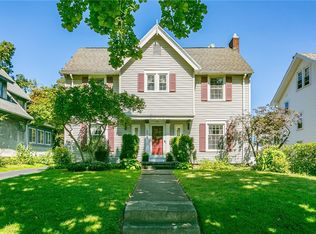 216 Elmcroft Rd, Rochester, NY 14609