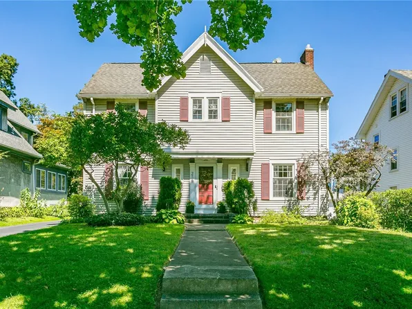 216 Elmcroft Rd, Rochester, NY 14609