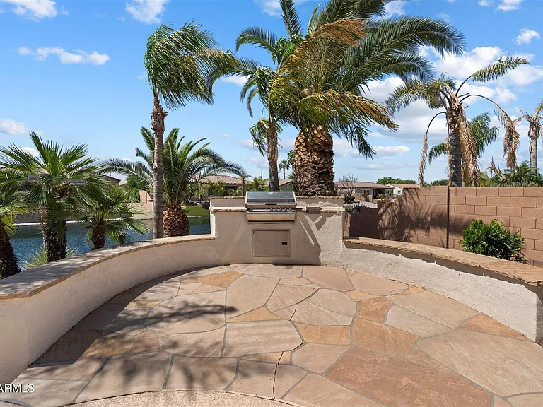 743 E Torrey Pines Pl — Photo 29