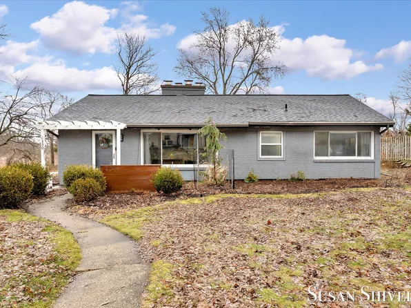 1330 Woodland Ave NW, Grand Rapids, MI 49504