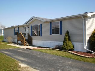 26 Cynthia Ln, Beecher, IL 60401