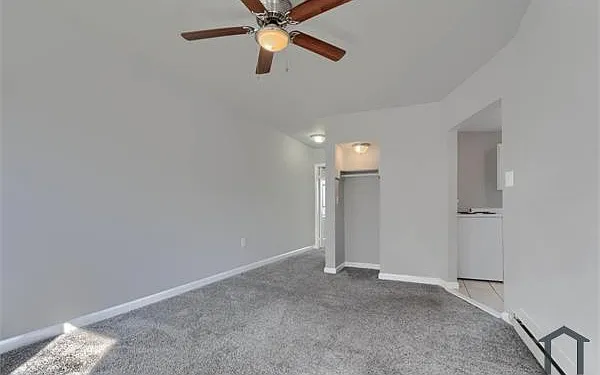 1 bed, 1116 sqft, $975 — Photo 2