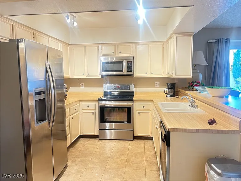 5315 Winston Dr — Photo 28
