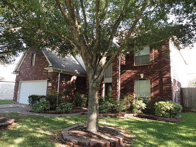 1st image of 17927 Scenic Oaks Dr